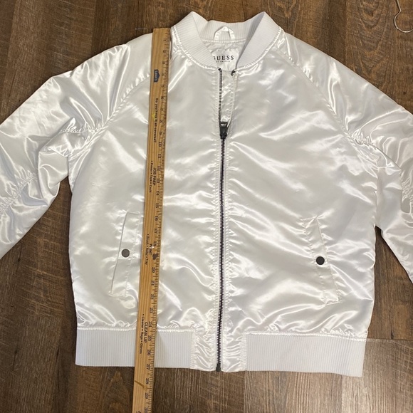 GUESS LOS ANGELES WHITE SATIN EMBROIDERED SKULL AND ROSES POM FULL ZIP JACKET - Picture 13 of 13